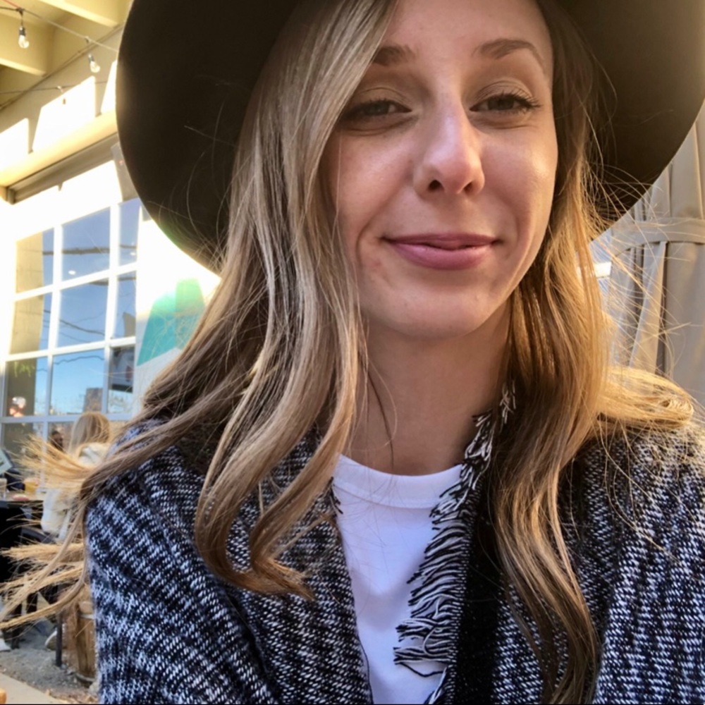 Meet your Posher, Kaylie